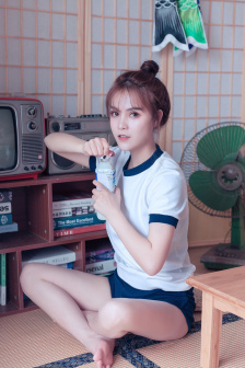 扒开老女毛荫荫的黑森林视频